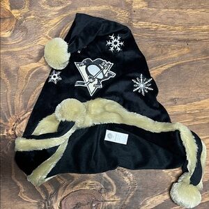 Women’s Black and Cream Pittsburgh Penguins Winter Hat